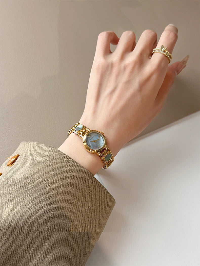Light Luxury Women's Watches Aurora Natural Shell High Quality Bracelet Quartz Wristwatch Roman Numerals Round Dial Woman Watch