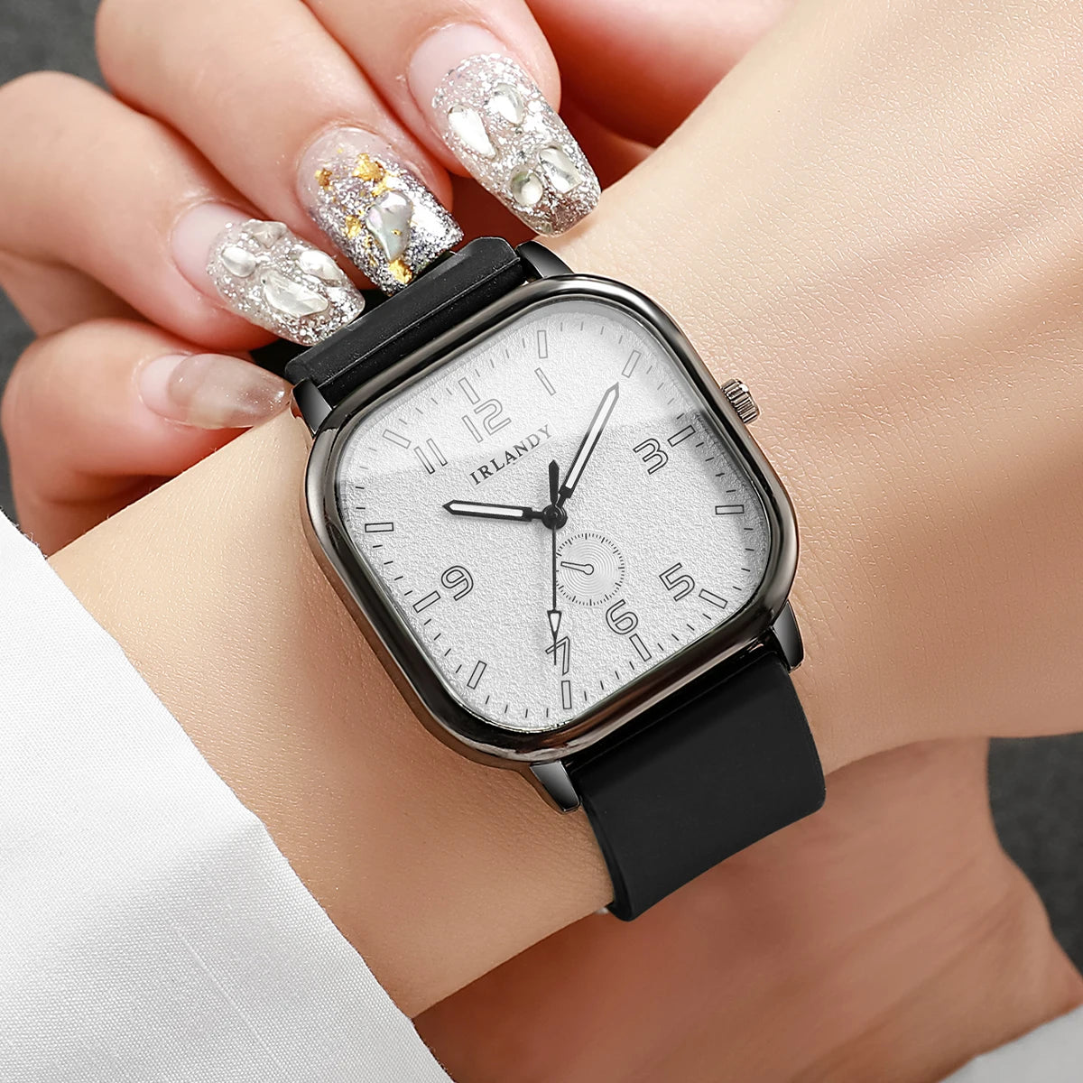 Fashion Square Women's Watch Casual Silicone Strap Quartz Watches Sports Wristwatch For Men Women Students(Without Box)