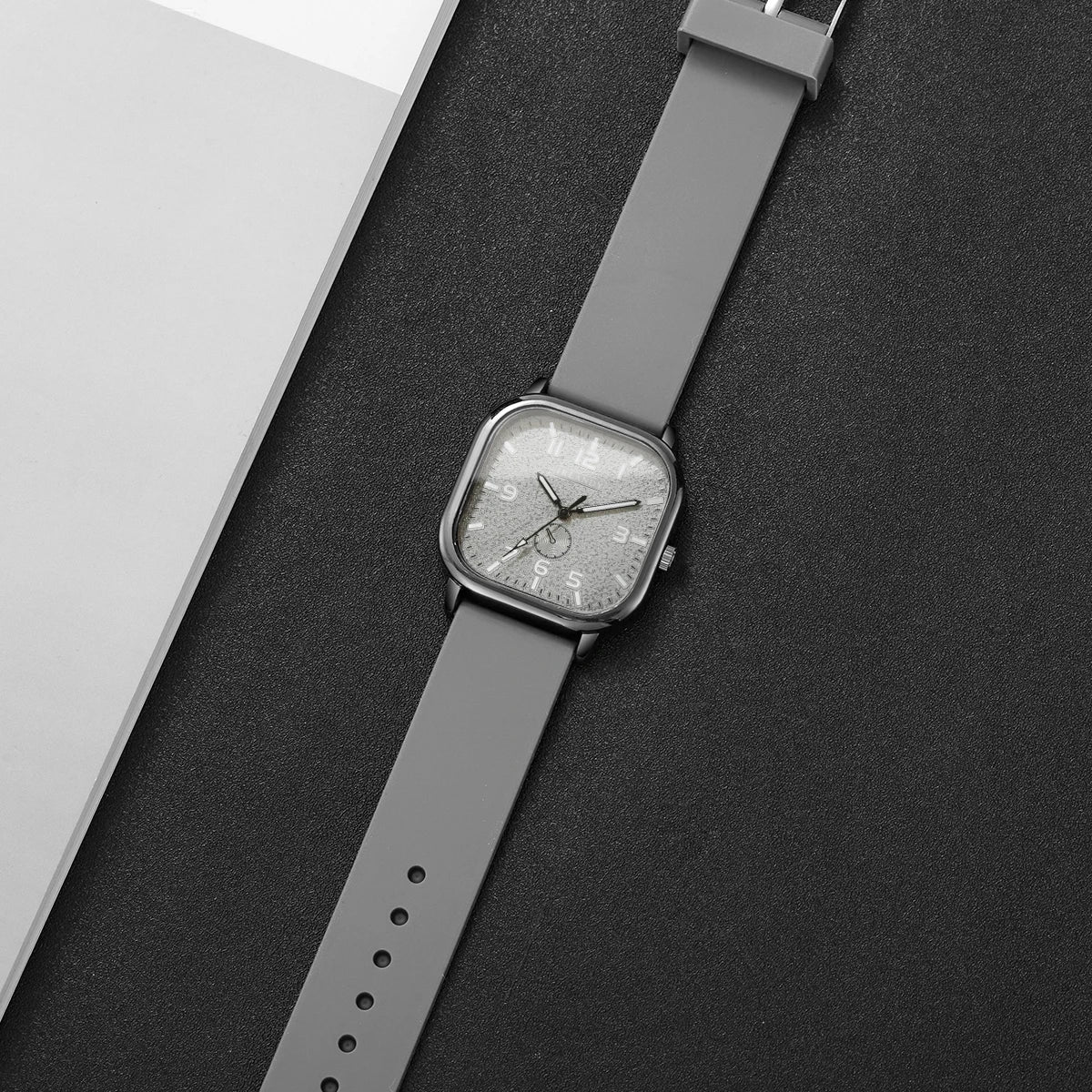 Fashion Square Women's Watch Casual Silicone Strap Quartz Watches Sports Wristwatch For Men Women Students(Without Box)