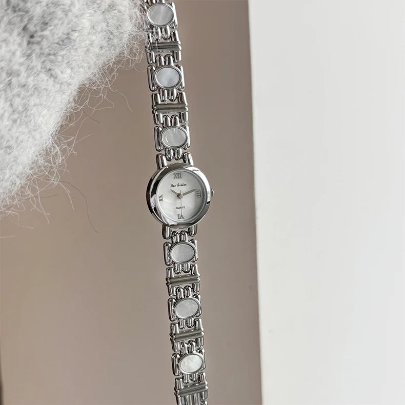 Light Luxury Women's Watches Aurora Natural Shell High Quality Bracelet Quartz Wristwatch Roman Numerals Round Dial Woman Watch