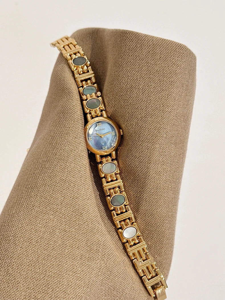 Light Luxury Women's Watches Aurora Natural Shell High Quality Bracelet Quartz Wristwatch Roman Numerals Round Dial Woman Watch